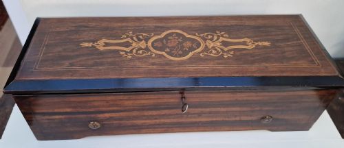 A Swiss 6 Tunes Musical Box