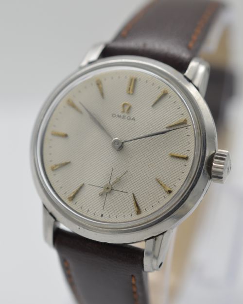 fig 1. 1941 Omega 'Honeycomb' Dial Wristwatch