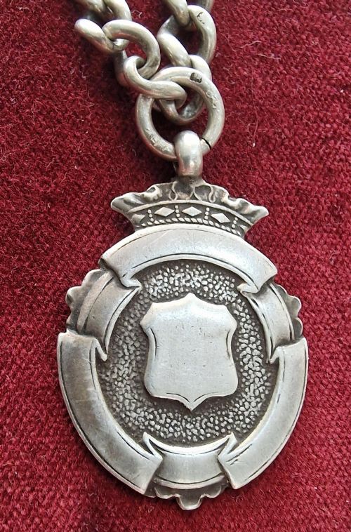 A SILVER POCKET WATCH CHAIN - ADDITIONAL PHOTO 2