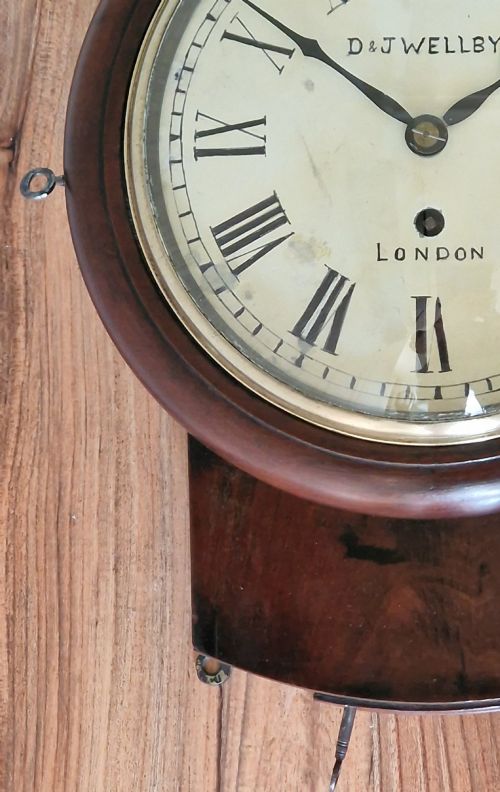A SMALL 8 DIAL FUSEE WALL CLOCK DJ WELLBY LONDON - ADDITIONAL PHOTO 4