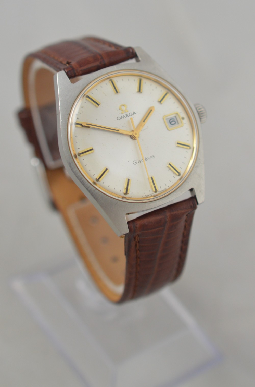 Omega Geneve Gents Wristwatch View IV