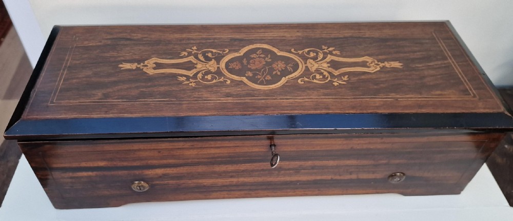 A Swiss 6 Tunes Musical Box