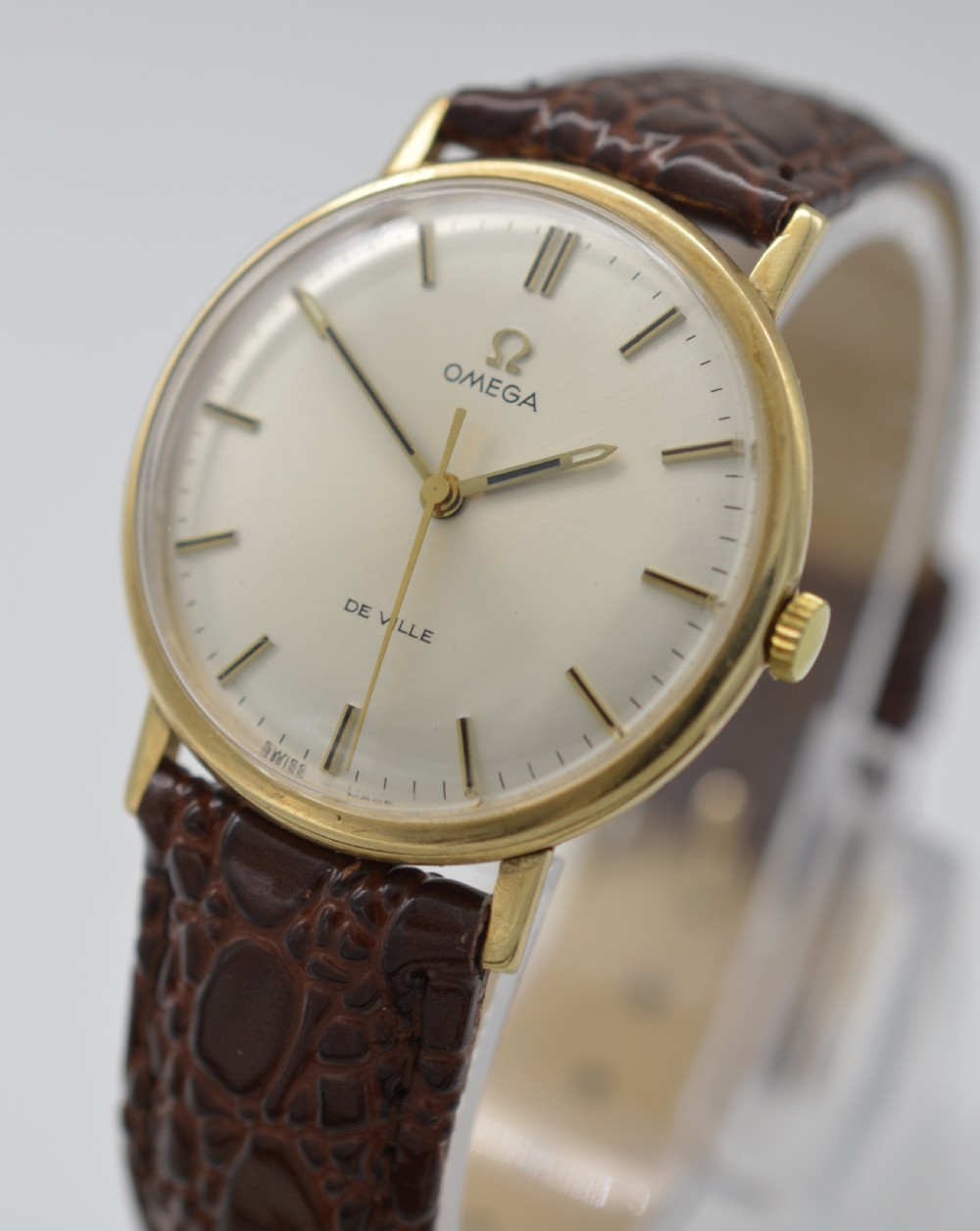 1964 Omega De Ville 9K Gold Wristwatch View IV