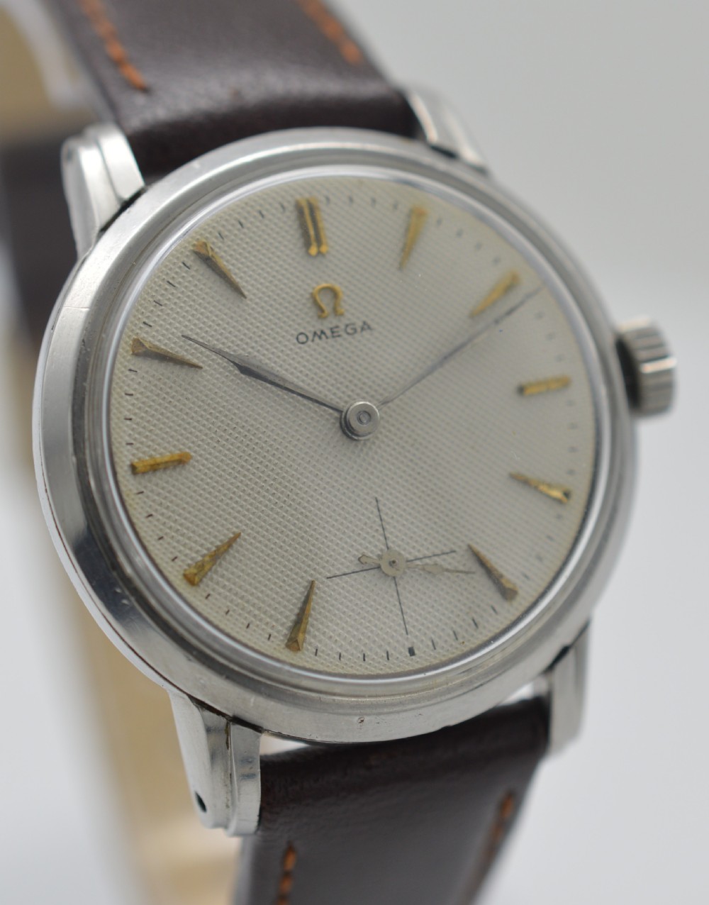 1941 Omega 'Honeycomb' Dial Wristwatch View VI