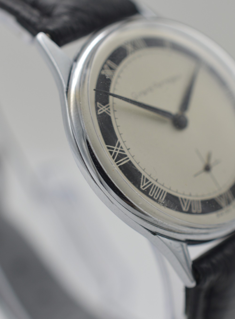 1950s Girard-Perregaux 'Tuxedo' Dial Wristwatch View V