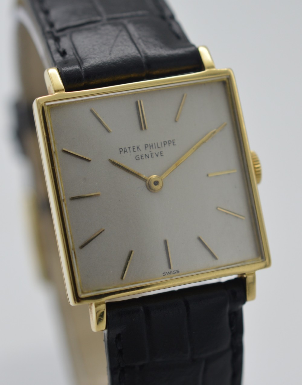 1960s Patek Phillipe 18k Gold Ref 3430 View IV