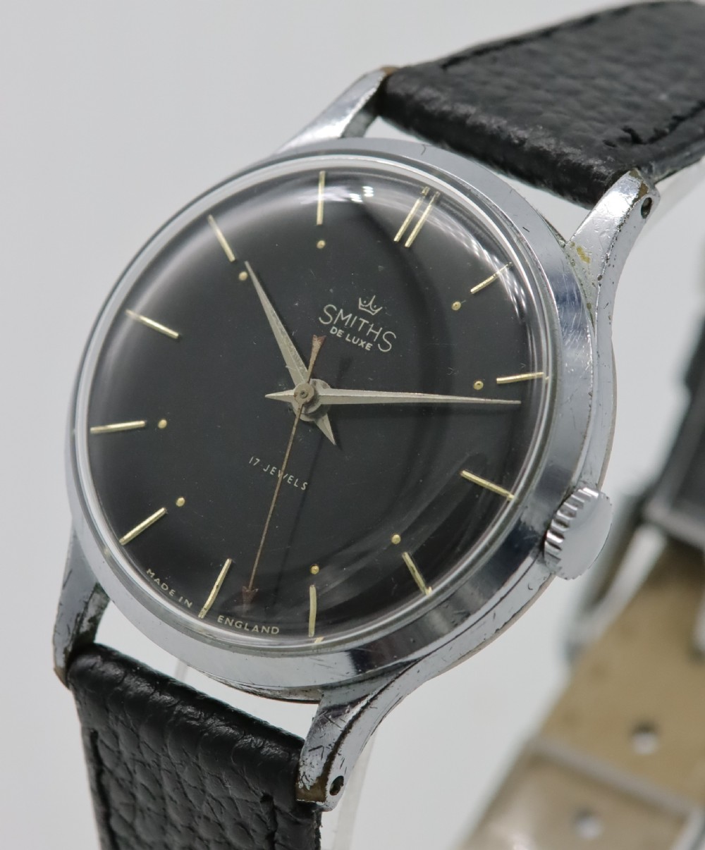 1950s Smiths De Luxe Wristwatch View II