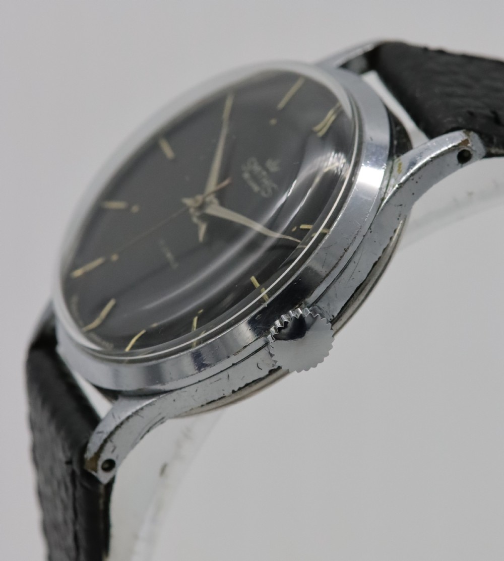 1950s Smiths De Luxe Wristwatch View III