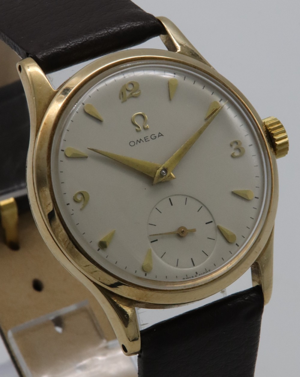 1952 Omega 9K Gold Wristwatch View V