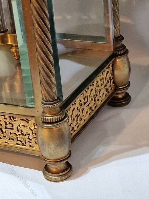 Detail View