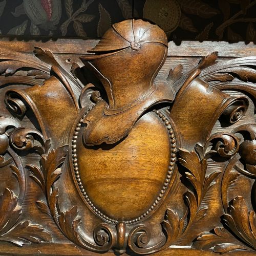 CARVED WALNUT PANEL WITH ARMORIAL CREST - ADDITIONAL PHOTO 2