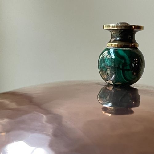 AN ARTS CRAFTS COPPER POT AND COVER - ADDITIONAL PHOTO 3