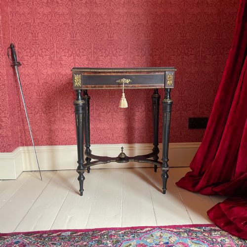 CONTINENTAL VICTORIAN VANITY TABLE - ADDITIONAL PHOTO 1