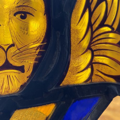 EARLY ENGLISH STAINED GLASS FRAGMENT - ADDITIONAL PHOTO 1