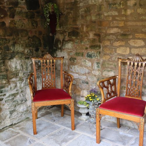 A PAIR OF EDWARDIAN CHINESE CHIPPENDALE REVIVAL PAINTED SATINWOOD ELBOW CHAIRS - ADDITIONAL PHOTO 1