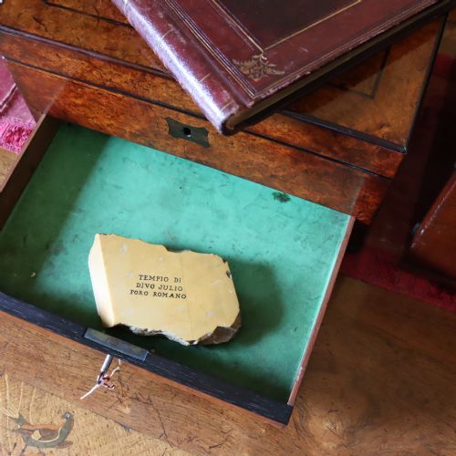 grand tour marble fragment from tempio di divo julio rome - CATEGORY: ANTIQUE MISCELLANEOUS - DATED 19TH CENTURY