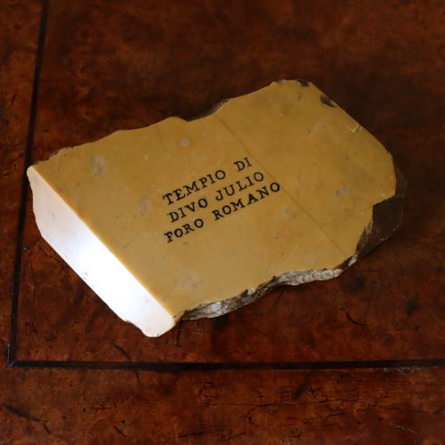 GRAND TOUR MARBLE FRAGMENT FROM TEMPIO DI DIVO JULIO ROME - ADDITIONAL PHOTO 1