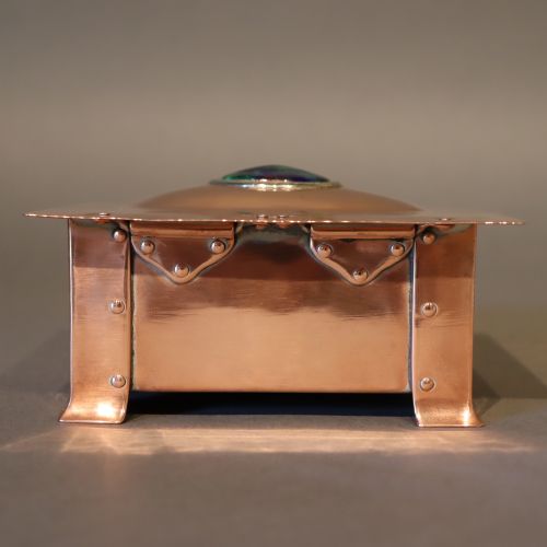 AN ARTS AND CRAFTS COPPER AND ENAMELED CASKET ATTRIBUTED TO A E JONES CIRCA 1905 - ADDITIONAL PHOTO 3