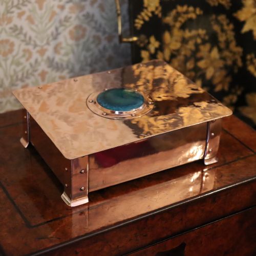A COPPER ARTS CRAFTS BOX ATTRIBUTED TO A E JONES - ADDITIONAL PHOTO 5