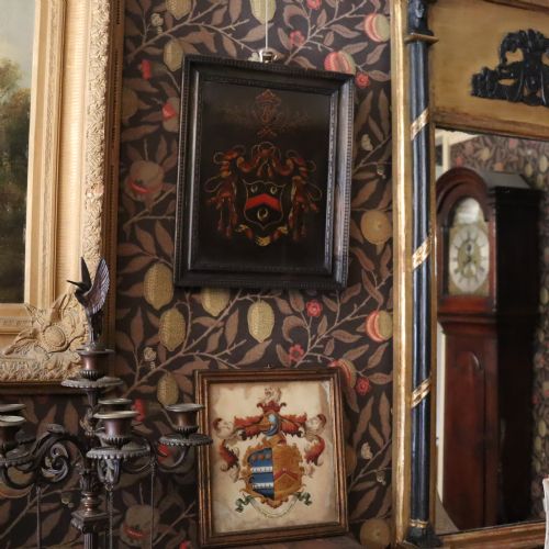 EARLY 19TH CENTURY OIL ON BOARD PAINTING COAT OF ARMS WITH MONOGRAM - ADDITIONAL PHOTO 4