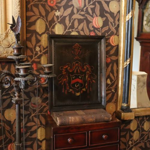 EARLY 19TH CENTURY OIL ON BOARD PAINTING COAT OF ARMS WITH MONOGRAM - ADDITIONAL PHOTO 5