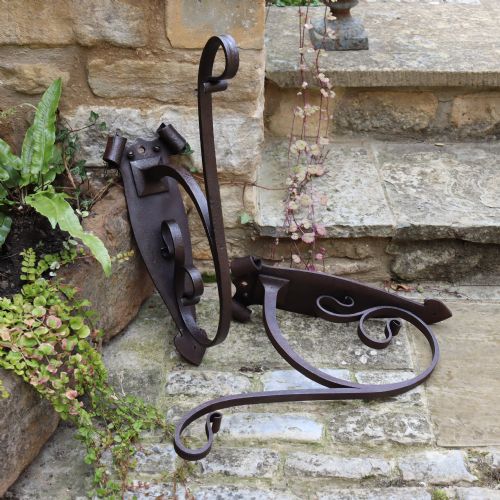 PAIR OF ARTS CRAFTS WALL BRACKETS - ADDITIONAL PHOTO 3
