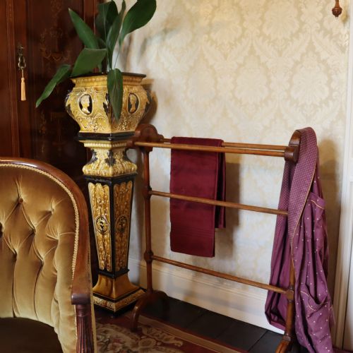 LATE 19TH CENTURY GOTHIC REVIVAL OAK TOWEL RAIL - ADDITIONAL PHOTO 7