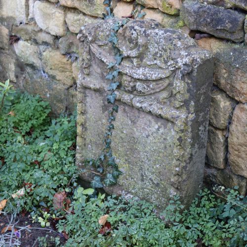 17TH CENTURY ENGLISH GRAVESTONE - ADDITIONAL PHOTO 1