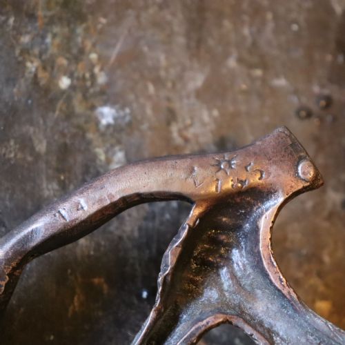 A PAIR OF BRONZE HANGING BAT WALL SCONCES BY WILLIAM TONKS SONS FOR LIBERTY'S - ADDITIONAL PHOTO 7