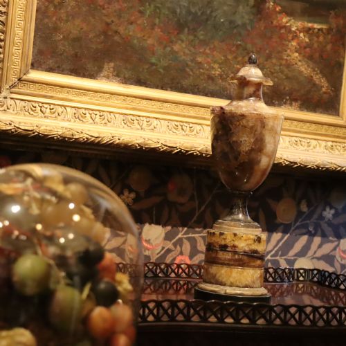 LARGE LATE 18TH CENTURY BLUE JOHN URN - ADDITIONAL PHOTO 3