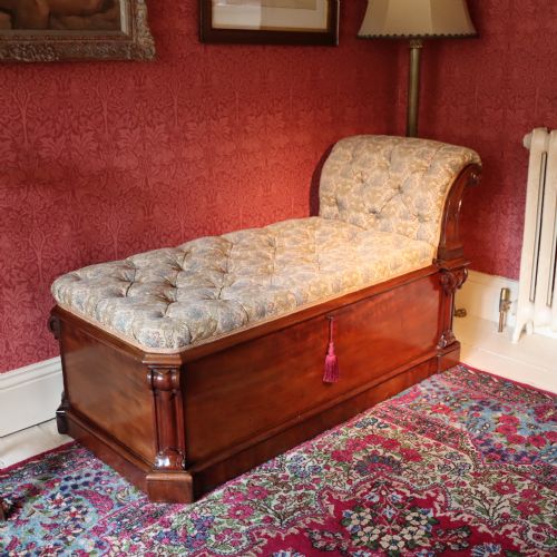 A VICTORIAN MAHOGANY CHAISE LONGUE - ADDITIONAL PHOTO 1