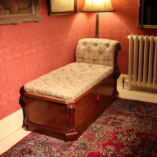 A VICTORIAN MAHOGANY CHAISE LONGUE - ADDITIONAL PHOTO 2