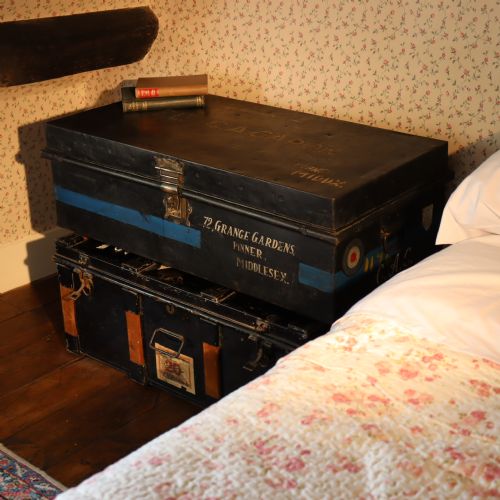 WORLD WAR II RAF METAL TRUNK FOR FLT C A CAPON - ADDITIONAL PHOTO 6
