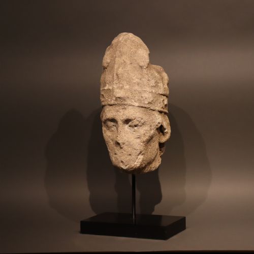 14th century limestone head of a bishop - CATEGORY: ANTIQUE MISCELLANEOUS - DATED BEFORE 1700