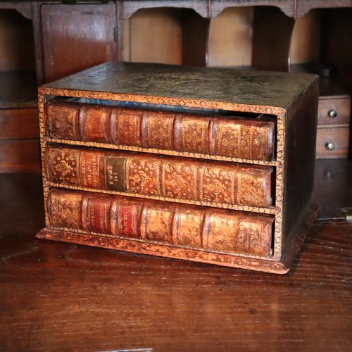 19th century library desk top collectors chest - CATEGORY: ANTIQUE BOXES - DATED 19TH CENTURY