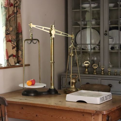 LARGE BUTCHERS SHOP SCALES BY W T AVERY LTD OF BIRMINGHAM - ADDITIONAL PHOTO 2