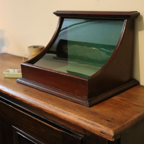 small mahogany and glass table top display case - CATEGORY: ANTIQUE CABINETS - DATED 1900
