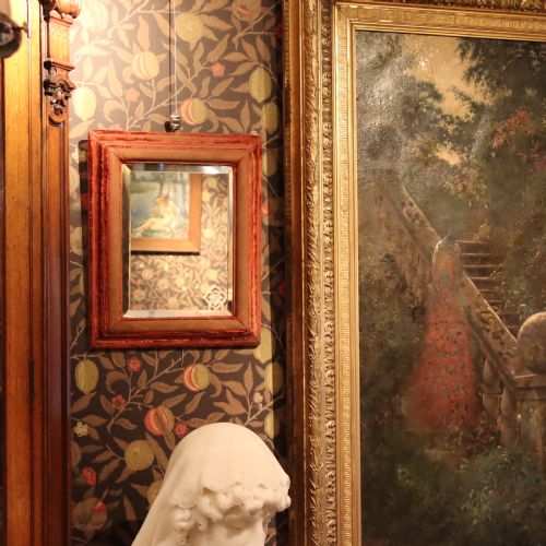 19TH CENTURY BEVELED GLASS MIRROR WITHIN A RED VELVET FRAME - ADDITIONAL PHOTO 1