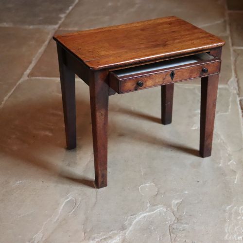 APPRENTICE PIECE MINIATURE 19TH CENTURY MAHOGANY SIDE TABLE - ADDITIONAL PHOTO 2