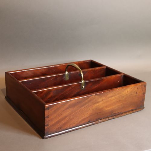 EARLY TO MID 19TH CENTURY MAHOGANY CUTLERY TRAY - ADDITIONAL PHOTO 1