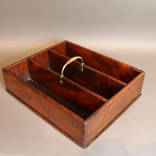 EARLY TO MID 19TH CENTURY MAHOGANY CUTLERY TRAY - ADDITIONAL PHOTO 8