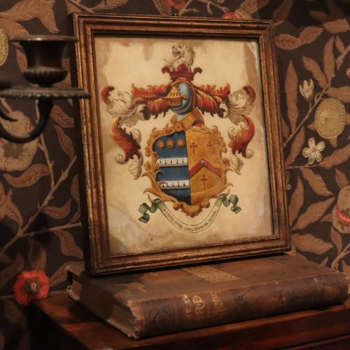 english 18th century framed coat of arms - CATEGORY: ANTIQUE MISCELLANEOUS - DATED 18TH CENTURY