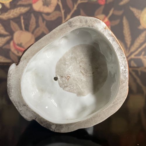 A CONTINENTAL PORCELAIN GLASS EYED OWL OIL LAMP - ADDITIONAL PHOTO 5