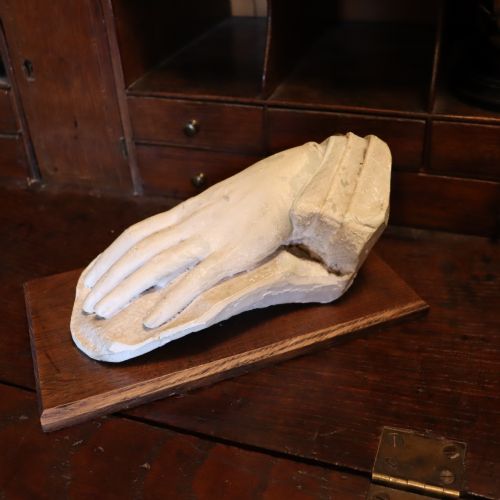 PLASTER CAST HAND OF QUEEN CHARLOTTE WIFE OF KING GEORGE III BY I FOWKES DATED 1810 - ADDITIONAL PHOTO 6