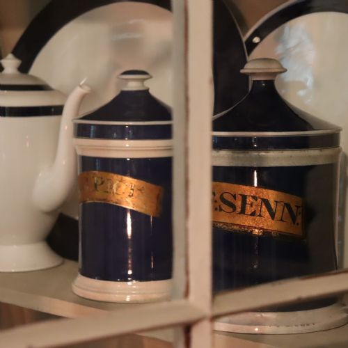 TWO 19TH CENTURY APOTHECARY STORAGE JARS - ADDITIONAL PHOTO 1