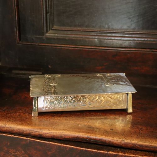 AN ARTS AND CRAFTS SILVER PLATED BRASS BOX - ADDITIONAL PHOTO 1