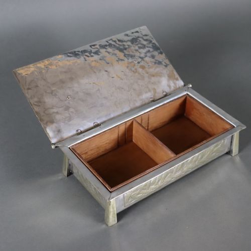 AN ARTS AND CRAFTS SILVER PLATED BRASS BOX - ADDITIONAL PHOTO 3