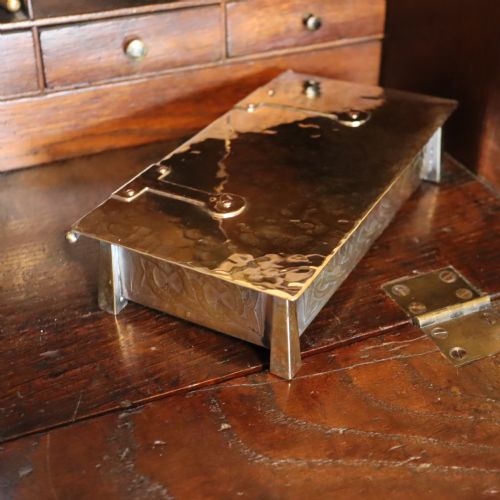AN ARTS AND CRAFTS SILVER PLATED BRASS BOX - ADDITIONAL PHOTO 5