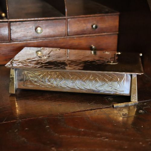AN ARTS AND CRAFTS SILVER PLATED BRASS BOX - ADDITIONAL PHOTO 6