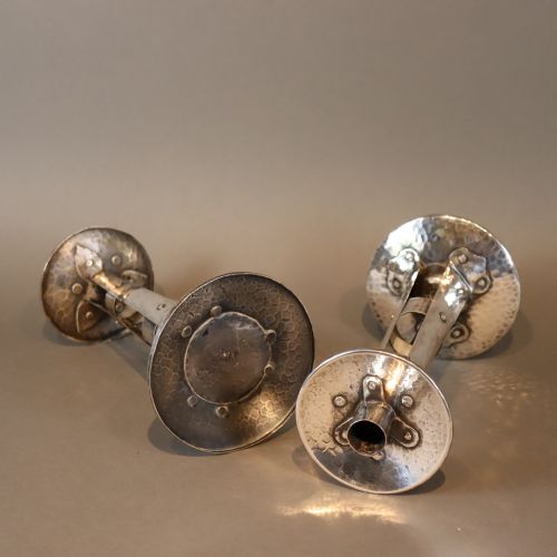 A PAIR OF ARTS AND CRAFTS SILVERED CANDLESTICKS - ADDITIONAL PHOTO 2